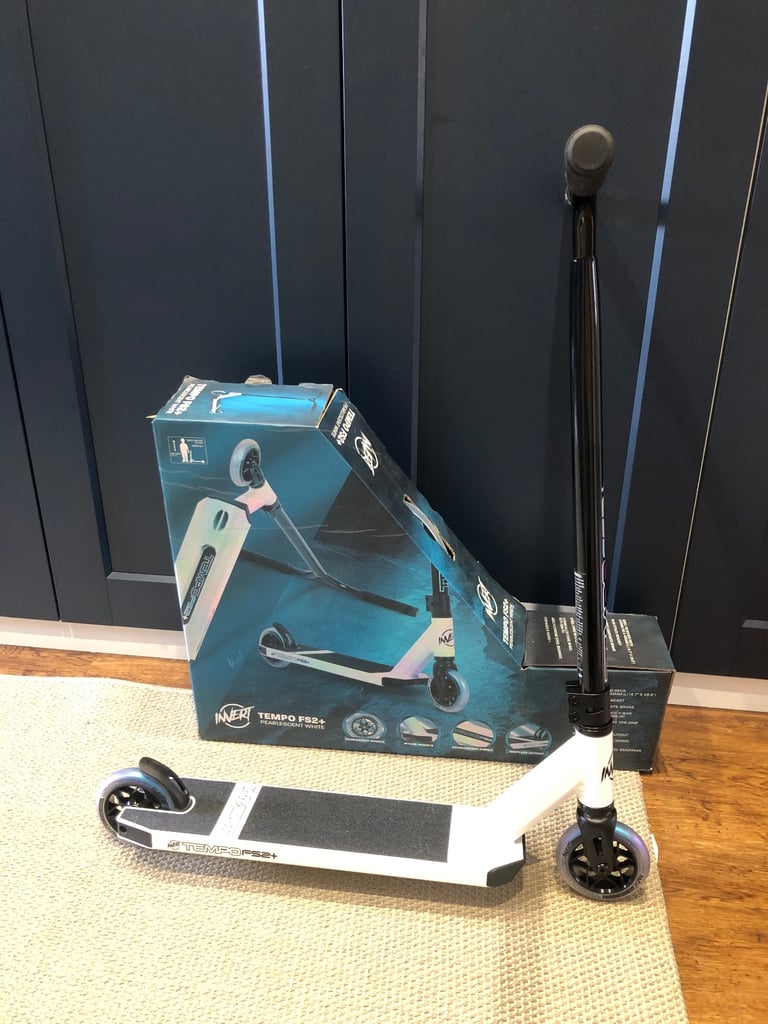 Scooter Invert Tempo FS2+  ** New **