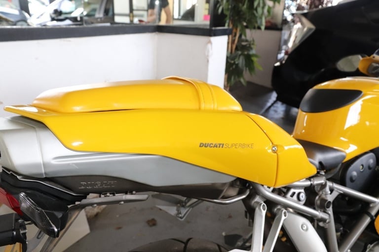 2004 Ducati 999 GIALIO FLY  2004ONLY 200 MILES FROM NEW Petrol Manual