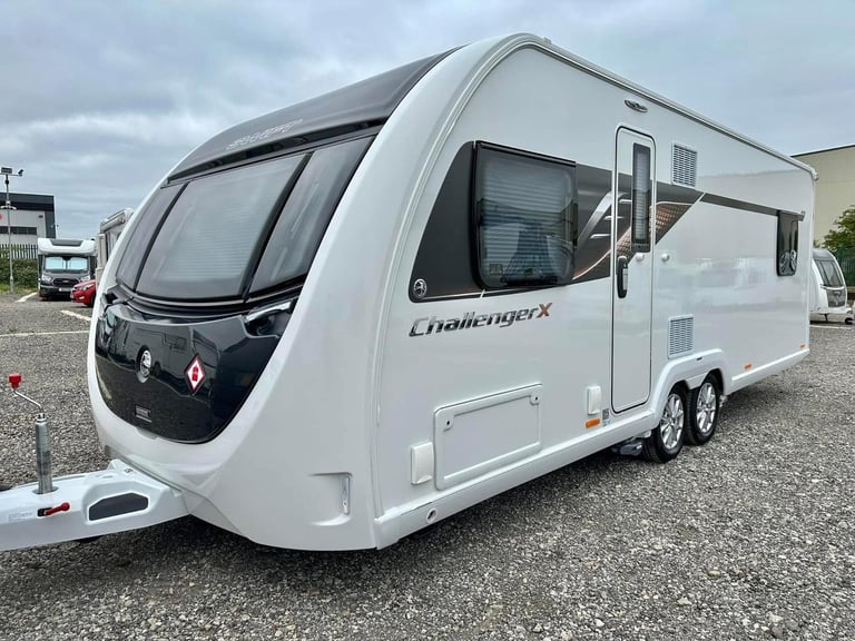 2022 Swift Challenger X 835 Twin Axle Island Bed Alde