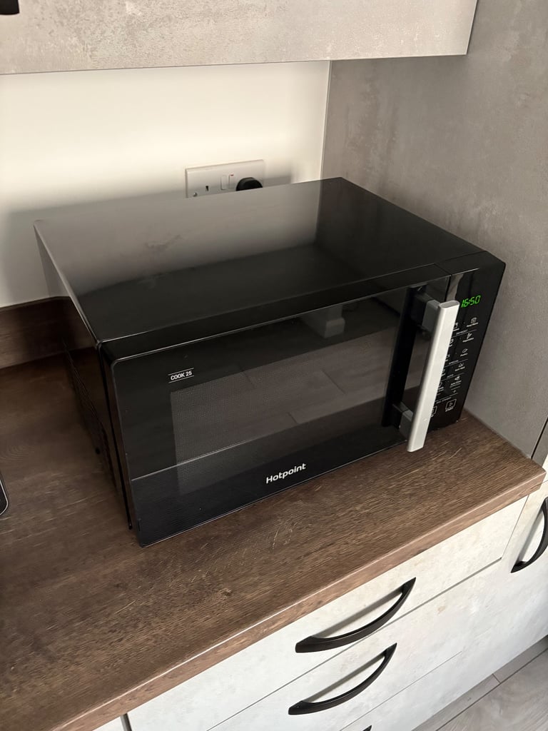 Hotpoint Microwave
