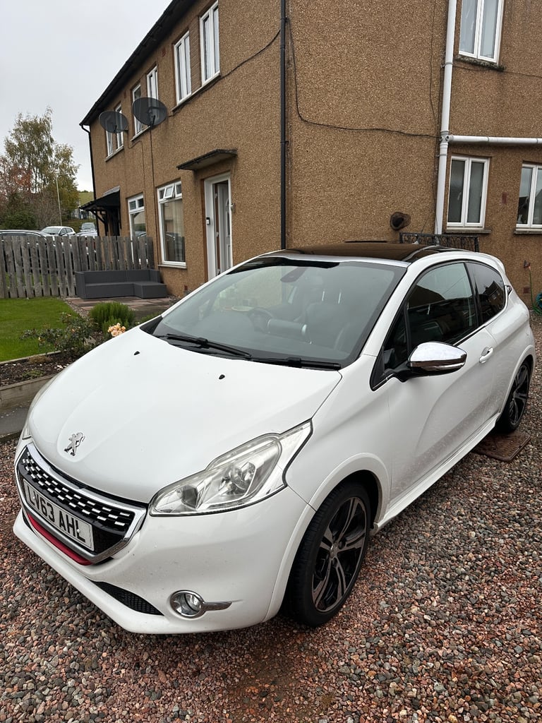 Peugeot, 208, Hatchback, 2013, Manual, 1598 (cc), 3 doors