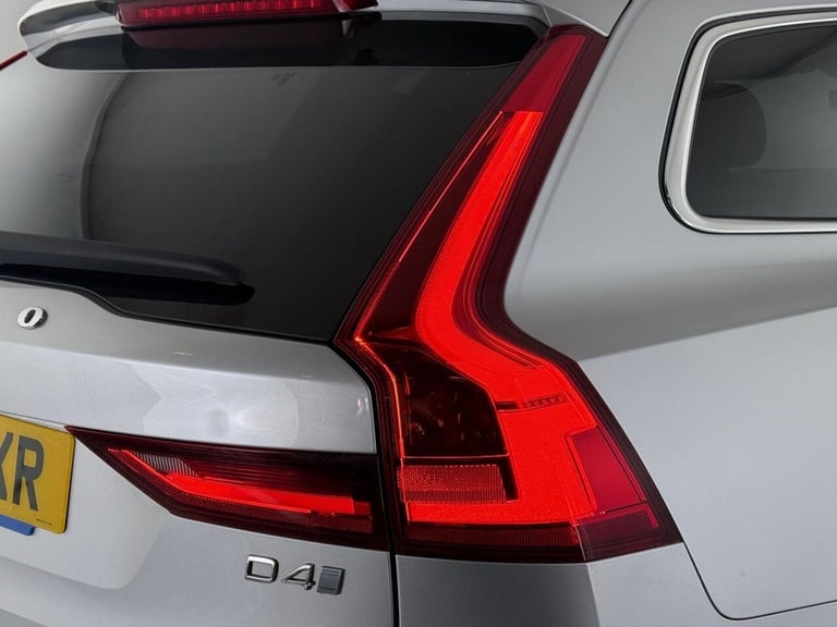 2019 Volvo V90 2.0 D4 Inscription Plus Auto Euro 6 (s/s) 5dr Estate Diesel Automatic