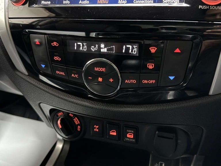 2021 Nissan Navara Double Cab Pick Up Tekna 2.3dCi 190 TT 4WD PICK UP DIESEL Manual