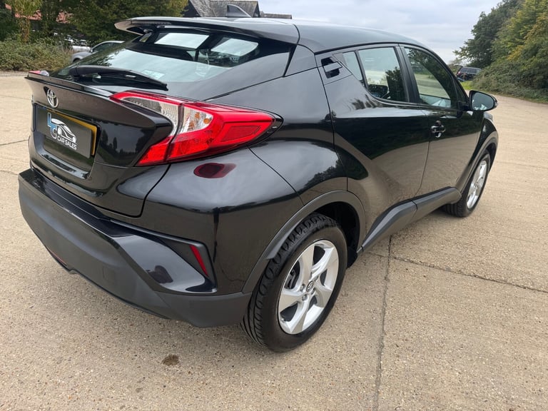 2017 Toyota C-HR 1.2T Icon 5dr - service history - colour screen  HATCHBACK Petrol Manual