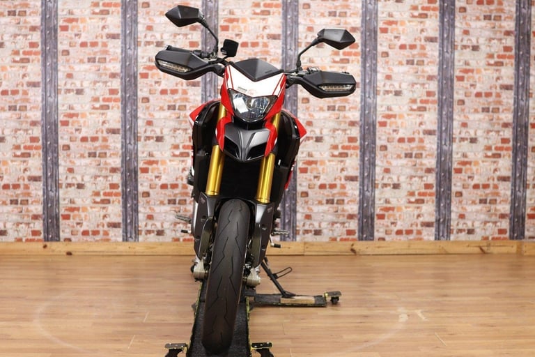 2016 DUCATI HYPERMOTARD 939 SP - ONLY 5,196 MILES! - SC PROJECT EXHAUST - SUPERB