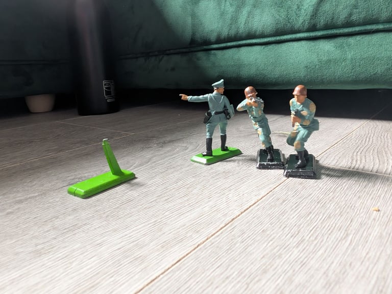 Brittans cowboys and Indians plus knights 