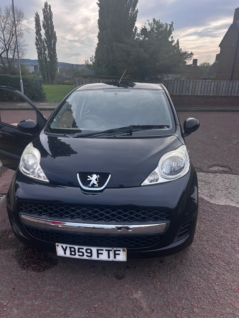 Peugeot, 107, Hatchback, 2010, Manual, 998 (cc), 5 doors