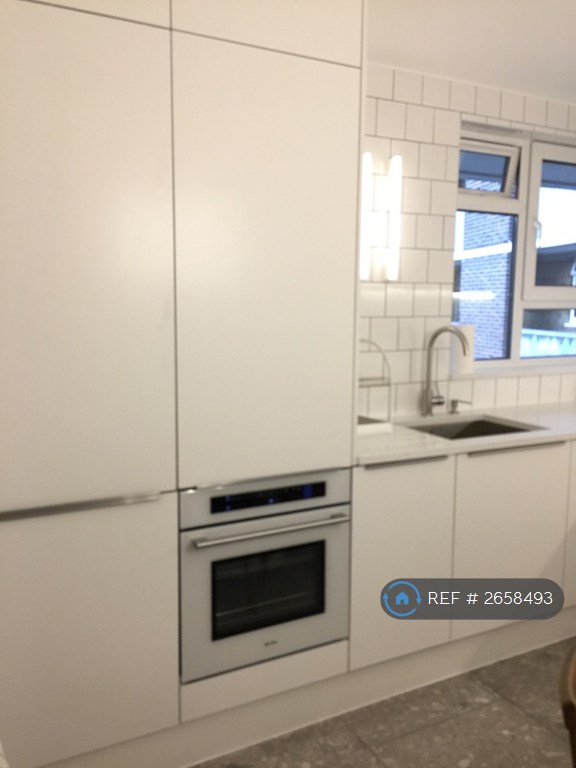 3 bedroom flat in Manning House, London, W11 (3 bed) (#2658493)