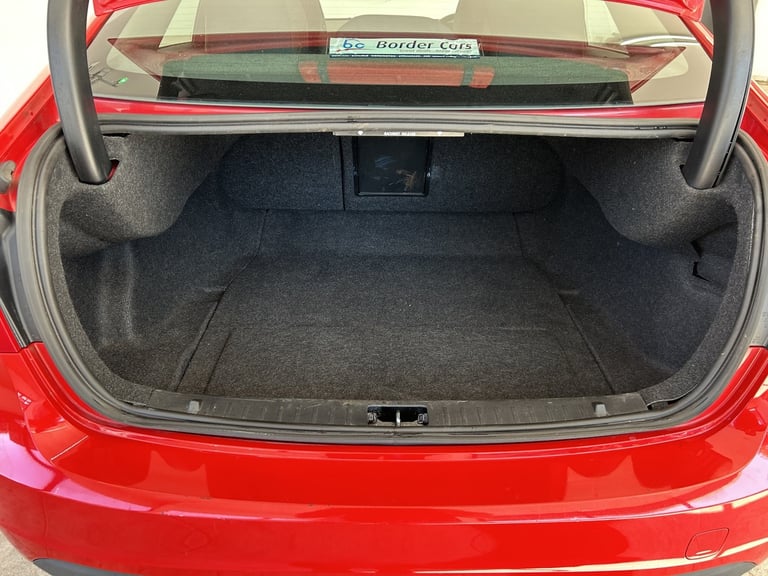 VOLVO S60 2.0 D3 SE Red Manual Diesel 2010