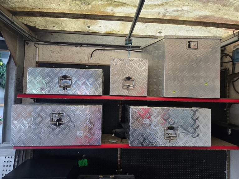 Aluminium Checker Plate toolboxes suit lorries trucks Trailers tractor recovery straps & parts