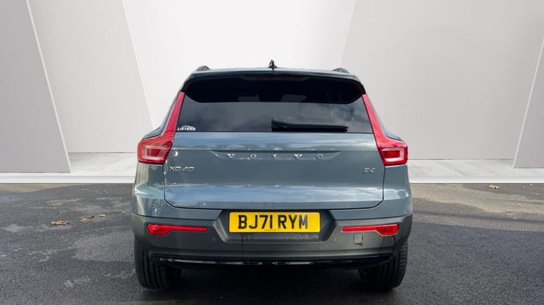 2021 Volvo XC40 2.0 B4P R DESIGN Pro 5dr Auto SUV Petrol Automatic