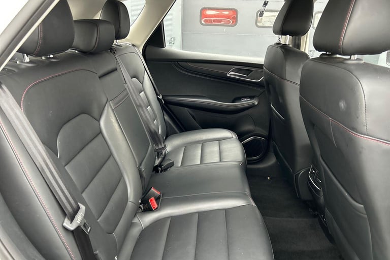 2023 MG MG HS 1.5 T-GDI PHEV SE 5dr Auto ESTATE PETROL/ELECTRIC Automatic