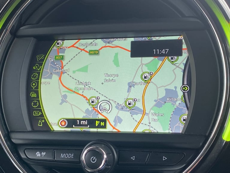 2017 MINI Hatch 2.0 Cooper S 3dr - Sat Nav &amp; Parking Sensors &amp; Chili Pack HATCHBACK Petro...