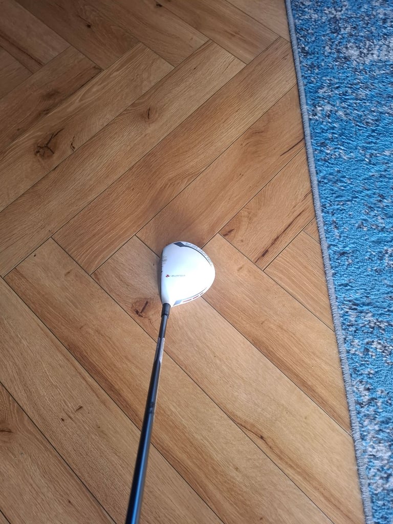 Taylormade Burner Superfast 3 Wood with headcover.