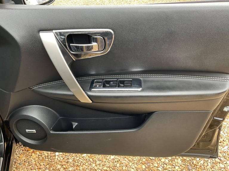 2011 Nissan Qashqai 1.5 dCi Tekna 2WD Euro 5 5dr HATCHBACK Diesel Manual