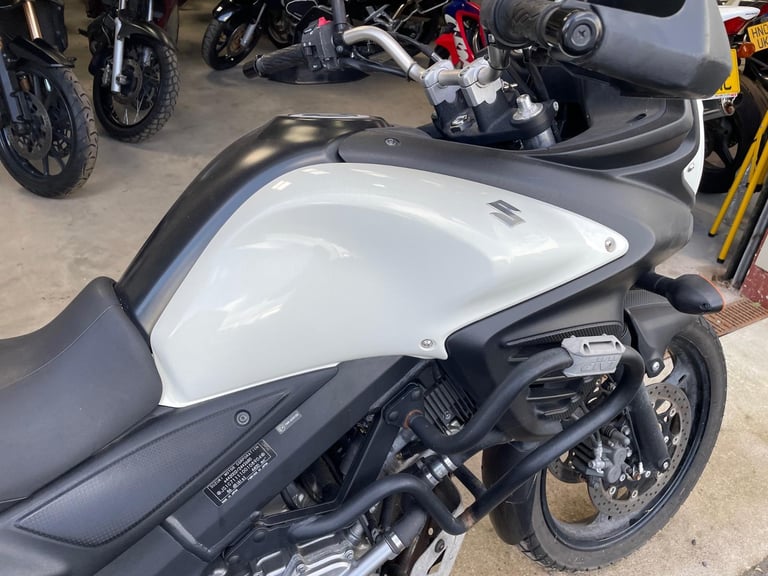 2013 - SUZUKI 650 AL2 - V STROM 650 - ONLY 14K MILES - DL650 - FSH - ABS