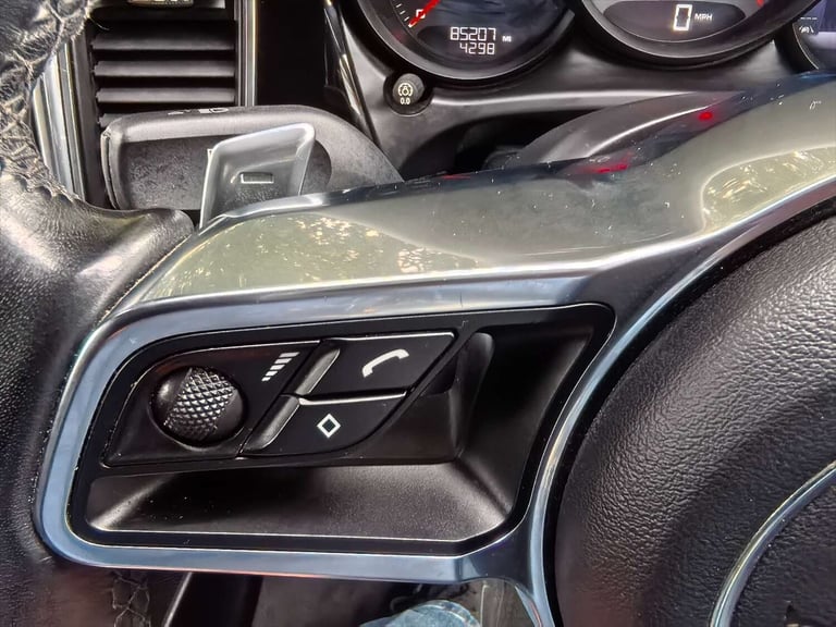 2015 Porsche Macan 3.0 Macan S D Semi-Auto 4WD 5dr SUV Diesel Automatic