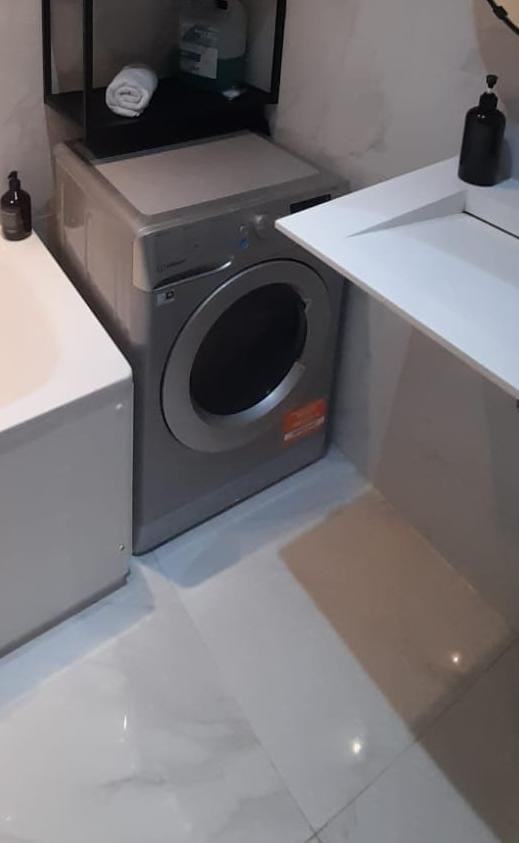 image for  Indesit BDE96436SVUK 9/6KG 1400 Spin Washer Dryer – Silver