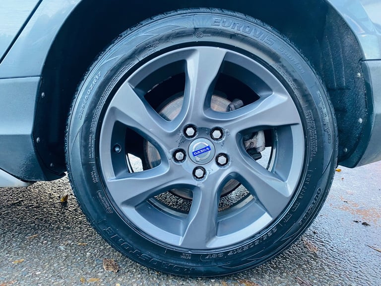 2013 Volvo V40 Cross Country 1.6 D2 Lux Nav Hatchback 5dr Diesel Manual Euro 5