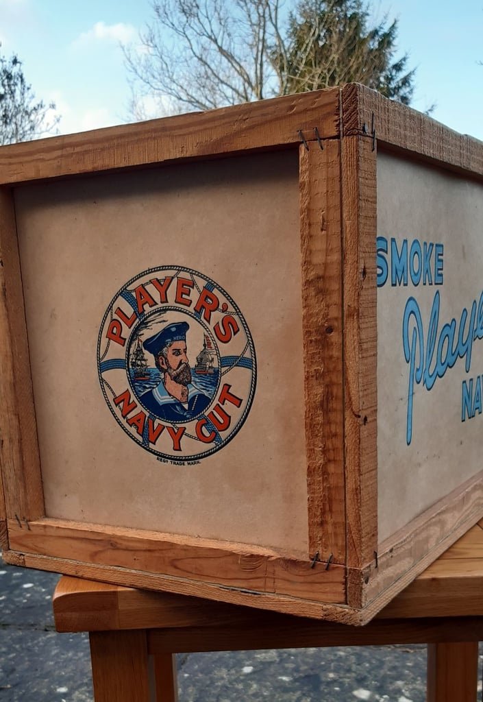 PLAYERS NAVY CUT PACKING CRATE