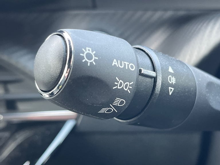  Peugeot E 208 51kwh Gt Hatchback 5dr Electric Auto 7.4kw Charger 156 Ps