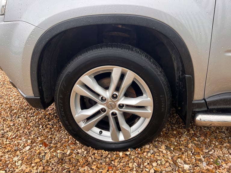 2011 Nissan X-Trail 2.0 dCi Acenta SUV 5dr Diesel Manual 4WD Euro 5 (173 ps)
