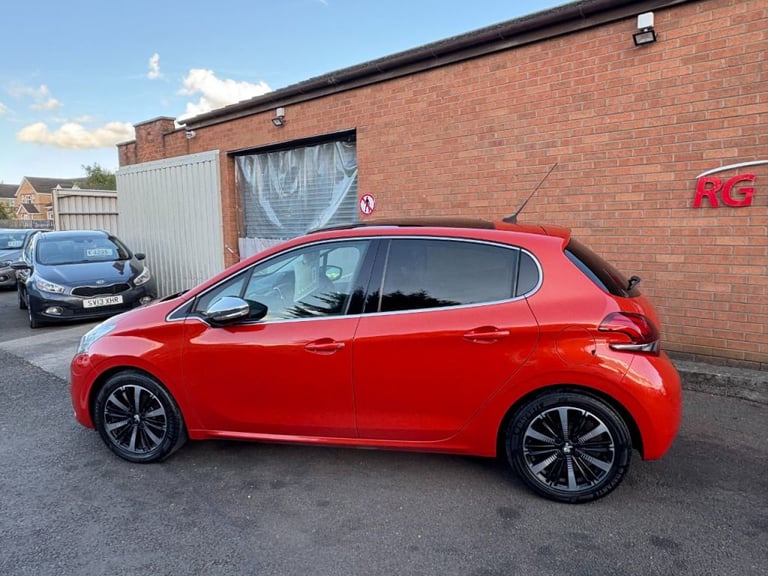  Peugeot 208 1.2 PureTech Allure Premium Orange 5dr Hatch Petrol