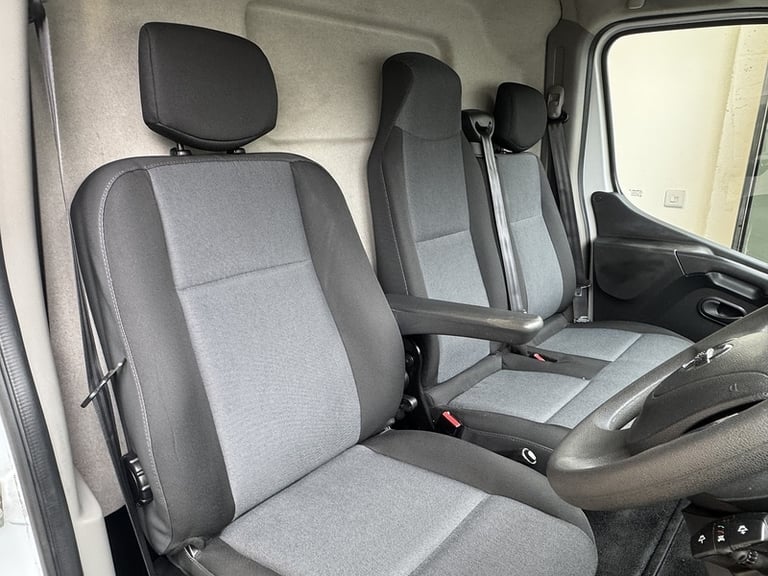 2021 Nissan NV400 dCi 35 Tekna Panel Van Diesel Manual