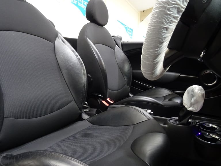 Mini Convertible 1.6 Cooper 2dr Automatic **LOW MILEAGE*ONLY 26000 MILES**