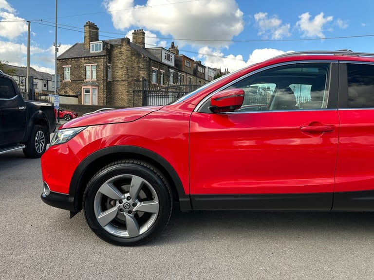 2016 Nissan Qashqai 1.5 dCi N-Tec+ 5dr HATCHBACK Diesel Manual