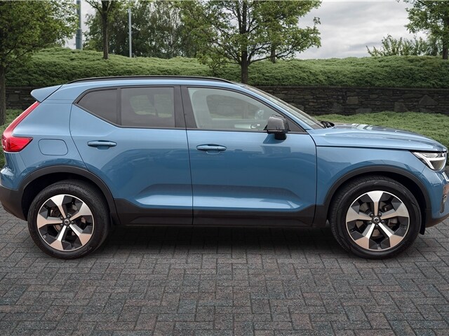 2022 Volvo XC40 2.0 B3P Plus Dark 5dr Auto ESTATE PETROL Automatic