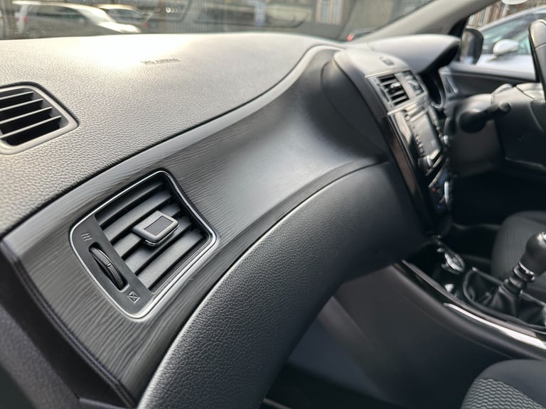 2015 Nissan Pulsar 1.5 dCi N-Tec 5dr HATCHBACK Diesel Manual