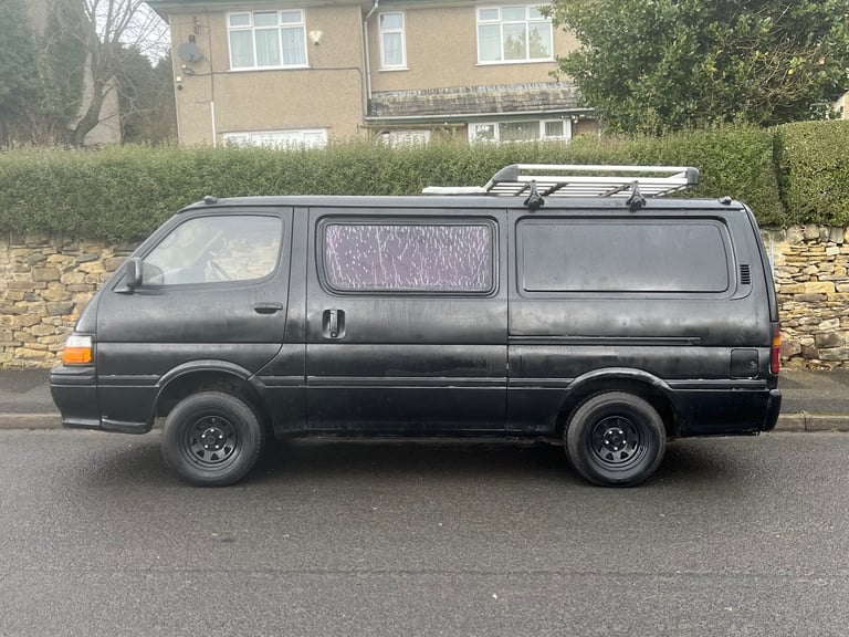 TOYOTA HIACE PANEL VAN 2.4D DIESEL LONG WHEEL BASE (LWB) BLACK