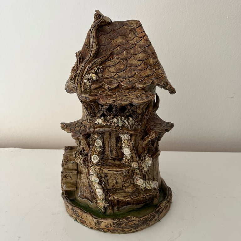 image for Vintages Pottery Old English Cottage Night Light
