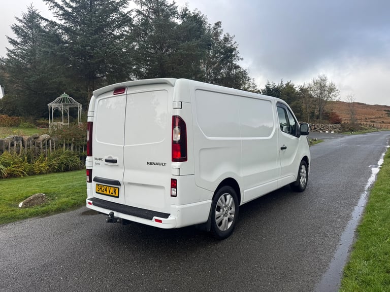 Renault, TRAFIC, Panel Van, 2024, Manual, 1997 (cc)