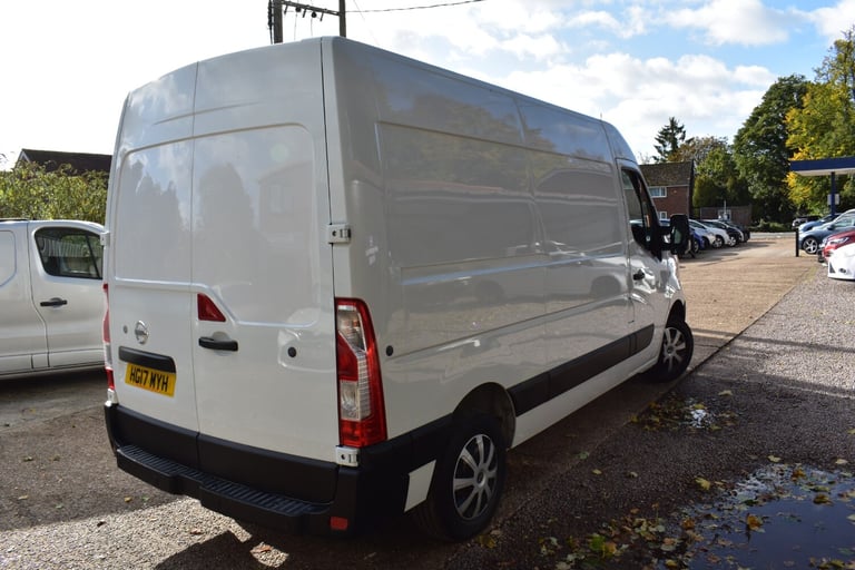 2017 Nissan NV400 2.3 dCi 130ps H2 SE Van PANEL VAN Diesel Manual