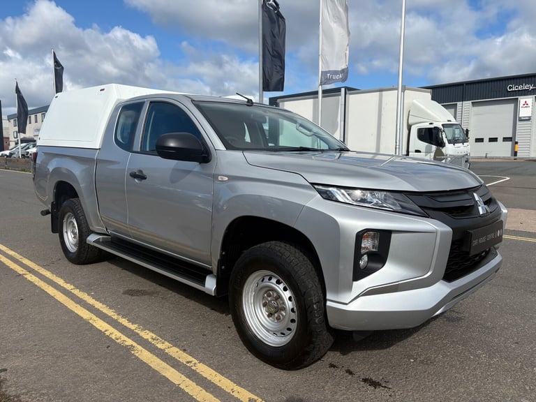 image for 2020 Mitsubishi L200 Club Cab DI-D 150 4Life 4WD PICK UP Diesel Manual