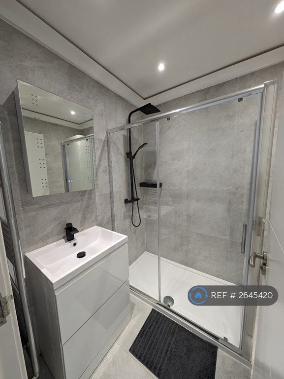 2 bedroom house in Beresford Court, Twickenham, TW1 (2 bed) (#2645420)