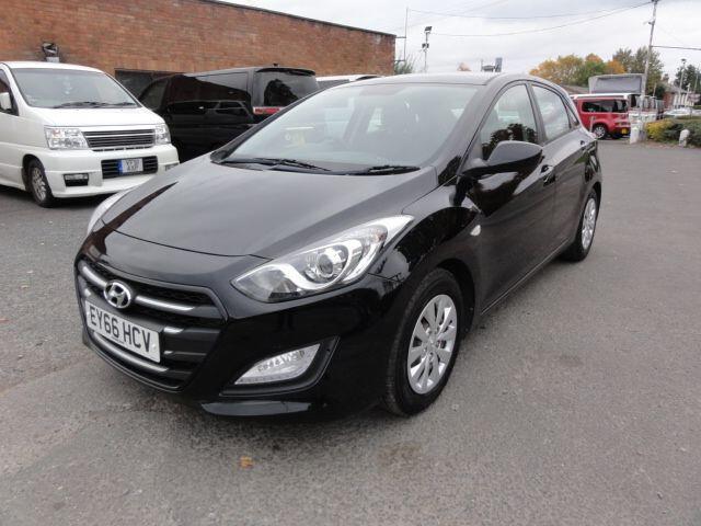 2016 Hyundai i30 1.6 CRDi Blue Drive S Euro 6 (s/s) 5dr HATCHBACK Diesel Manual