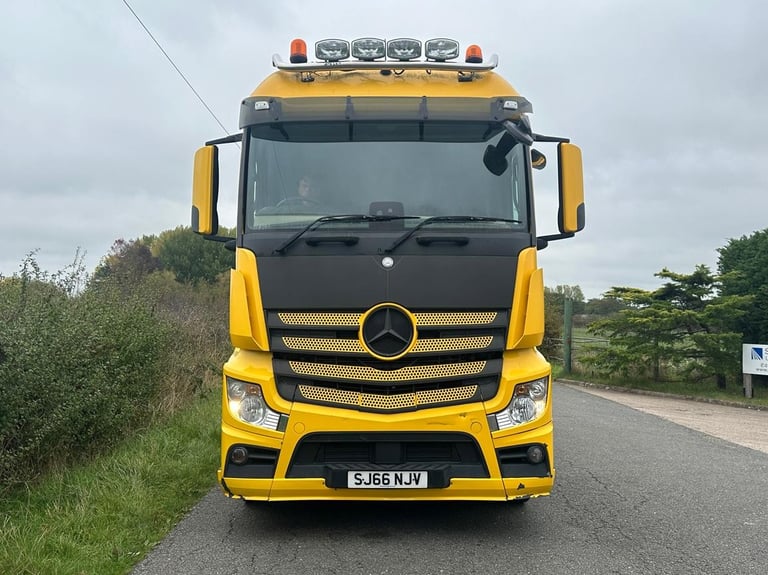 Mercedes-Benz Actros 2545 6 X 2 Tractor Unit