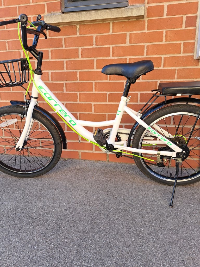 Ladies or kids small shopper bike brilliant condition ideal for birthday present 