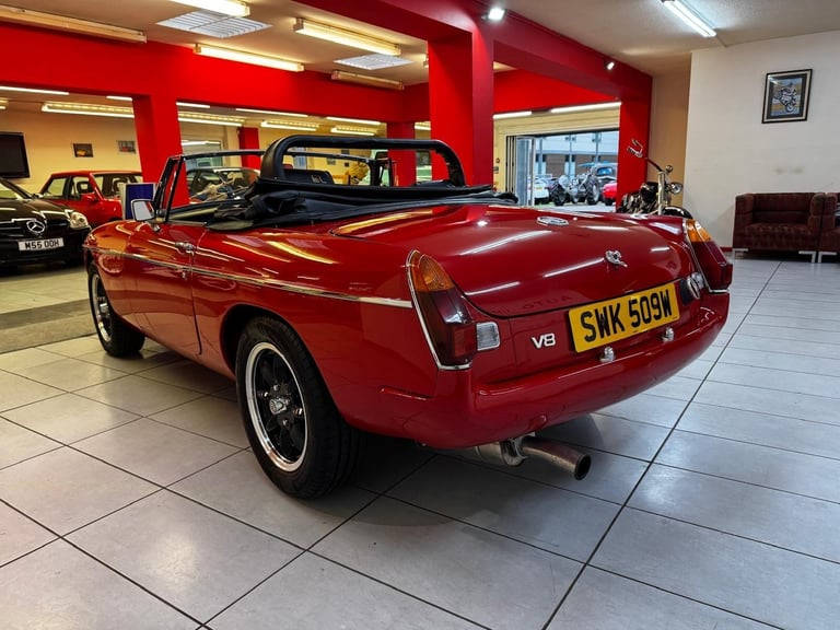 1981 MG MGB V8 CONVERTIBLE SEBRING REP Petrol Manual