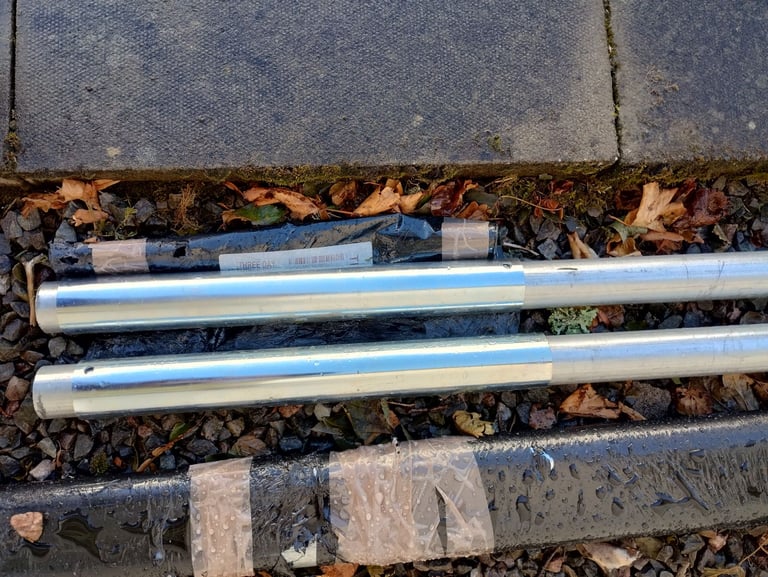 Washing line poles (4)