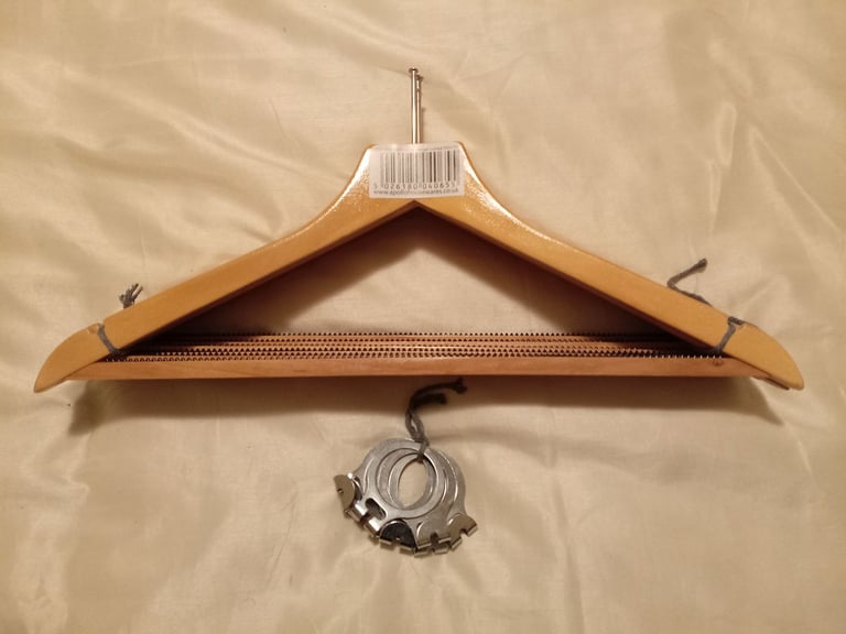 image for Wooden coat hangers x 6