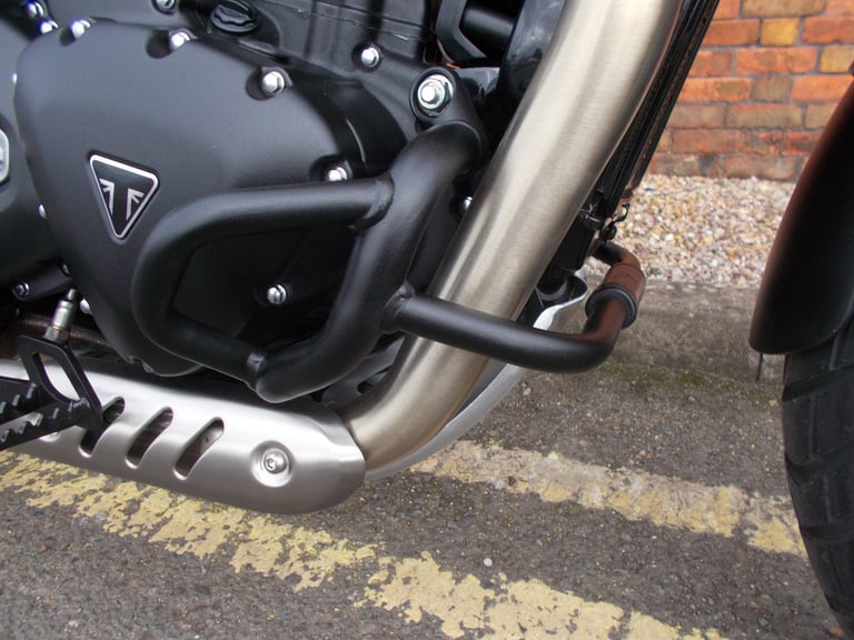 2025 Triumph Scrambler 400 XC