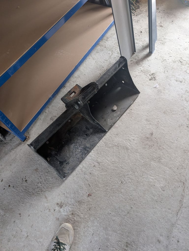 Excavator Digger set of 3 buckets 40mm pin Safelock quick hitch