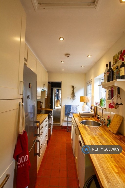 1 bedroom in Victoria Cottages, Bramley, Guildford, GU5 (#2650869)