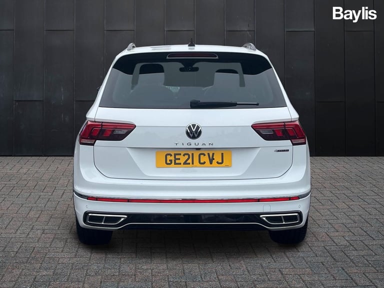 2021 Volkswagen Tiguan 2.0 TDI 4Motion R-Line 5dr DSG ESTATE DIESEL Automatic