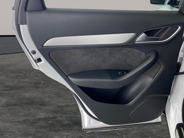 2017 Audi Q3 2.0 TDI S line Plus SUV 5dr Diesel S Tronic quattro Euro 6 (s/s) (184 ps) - Suv Dies...