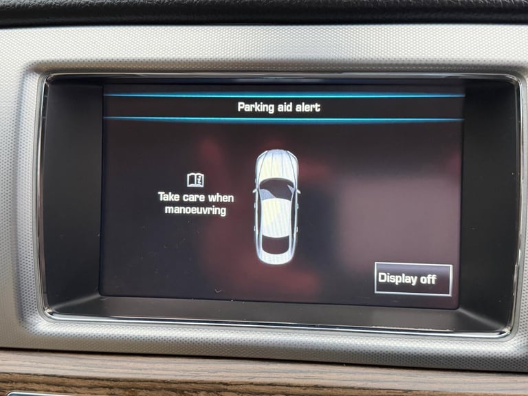 2012 Jaguar XF 2.2d SE Saloon 4dr Diesel Auto Euro 5 190 BHP ** LOW MILES **